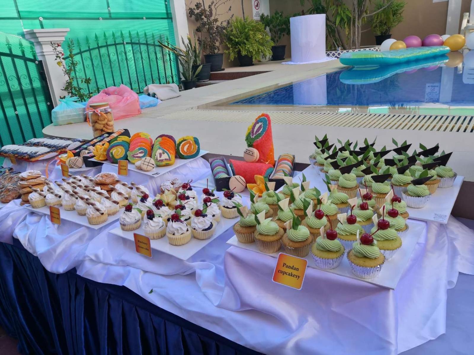 Abuharee Grand Hotel Addu Atol Buitenkant foto