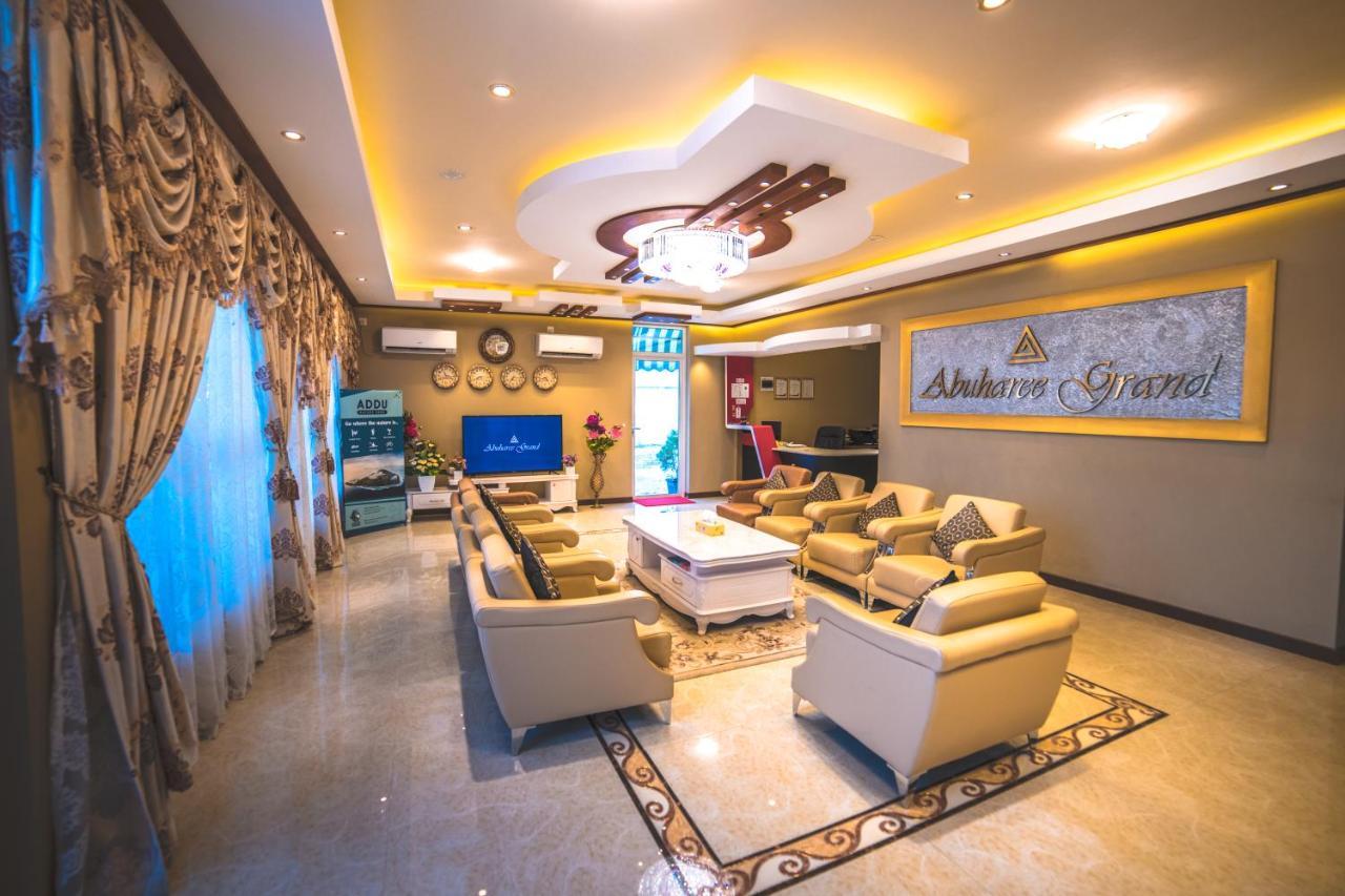 Abuharee Grand Hotel Addu Atol Buitenkant foto