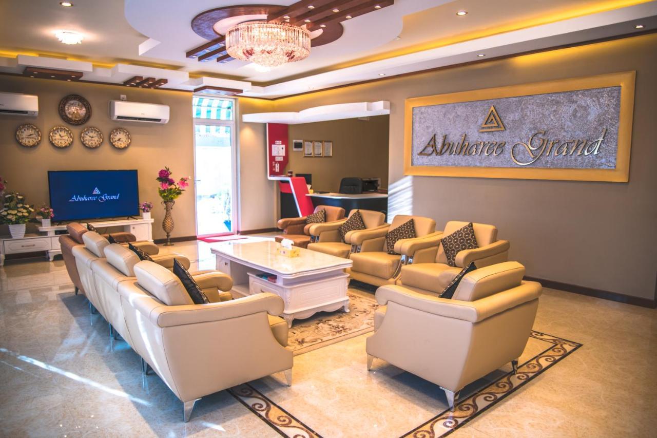 Abuharee Grand Hotel Addu Atol Buitenkant foto