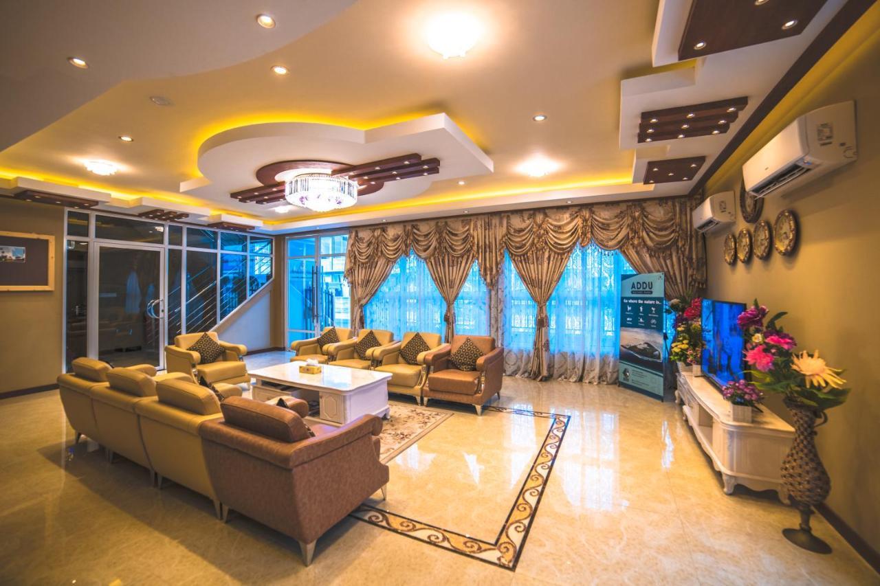 Abuharee Grand Hotel Addu Atol Buitenkant foto