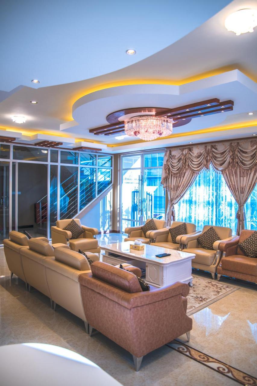 Abuharee Grand Hotel Addu Atol Buitenkant foto